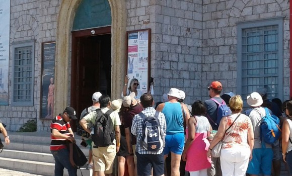 Hydra Walking Tours