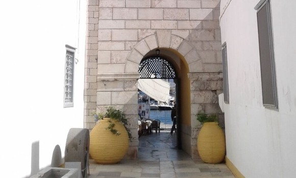 Hydra Walking Tours